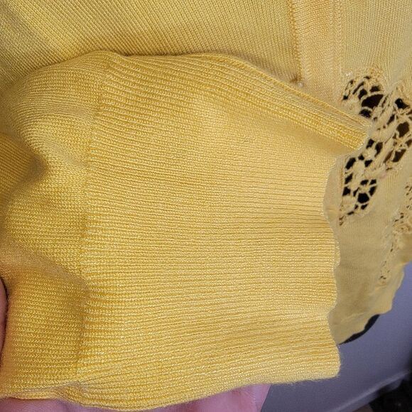 Neiman Marcus lace insert yellow button-up cardigan sweater Size XL - Picture 5 of 7